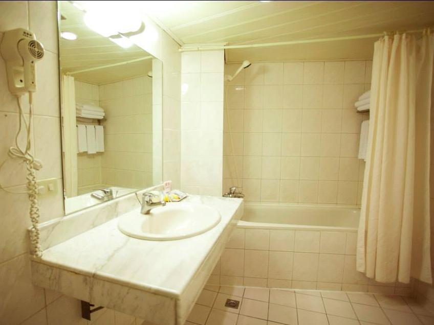 Moonlight Hotel Синьчжу Экстерьер фото